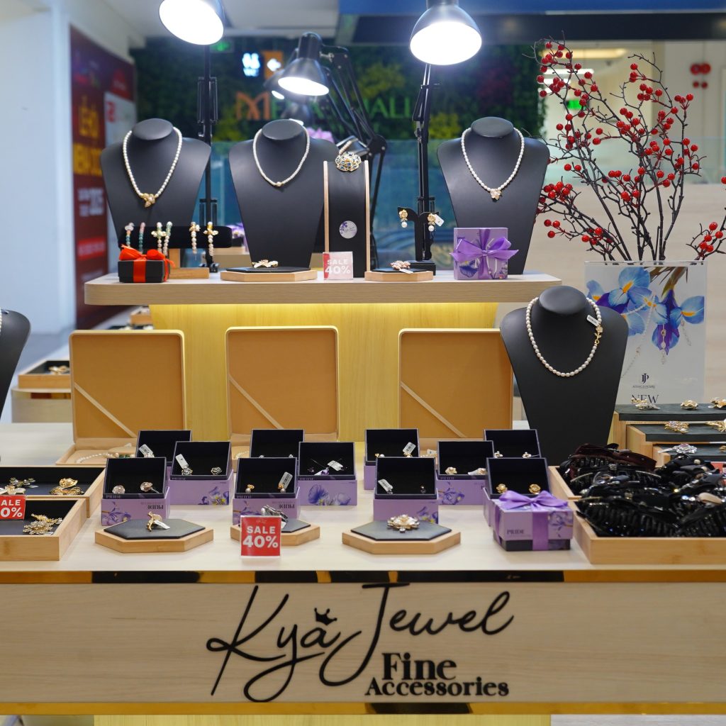 Kya Jewel Menas Mall Saigon Airport